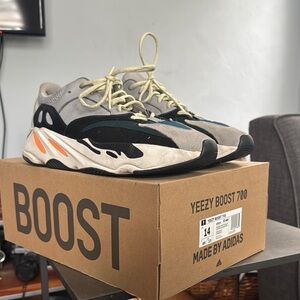 Adidas Yeezy Boost 700 Waverunners